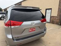 2013 Toyota Sienna 8-Passenger Minivan Edmond @ Legacy Auto - Image 4