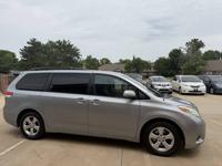 2013 Toyota Sienna 8-Passenger Minivan Edmond @ Legacy Auto - Image 7