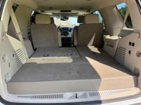 2017 GMC Yukon Denali 4x4 Norman - Image 10