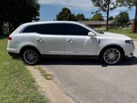 2019 Lincoln MKT AWD Norman - Image 5
