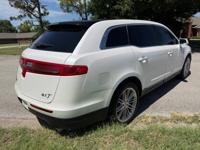 2019 Lincoln MKT AWD Norman - Image 6