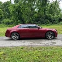 2014 Chrysler 300S Nashville - Image 5