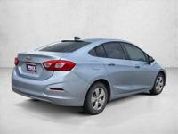 2017 Chevrolet Cruze LS Chevy AUTONATION Call (281) 769-3274 or MESSAGE/CHAT to confirm availability - Image 6