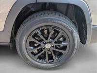 2021 Jeep Cherokee Latitude Lux 4x4 4WD SUV AUTONATION Call (281) 769-3280 or MESSAGE/CHAT to confirm availability - Image 9