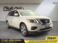 2020 Nissan Pathfinder 4x4 4 x 4 4-x-4 SL All advertised prices are DOWN PAYMENTS - Image 5
