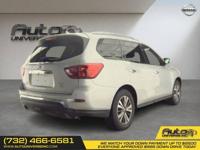 2020 Nissan Pathfinder 4x4 4 x 4 4-x-4 SL All advertised prices are DOWN PAYMENTS - Image 6