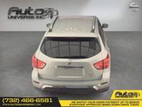 2020 Nissan Pathfinder 4x4 4 x 4 4-x-4 SL All advertised prices are DOWN PAYMENTS - Image 7