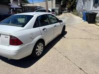 2006 ford focus good car city of chicago - Image 8