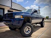 2001 Dodge Ram 4x4 5.9L V8 Clean Car Fax Soth Houston - Image 2