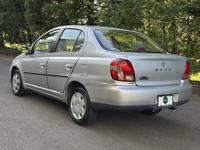 2001 Toyota ECHO Manual / ONLY 56k Miles! / ONE OWNER / 41 MPG / multnomah county - Image 3