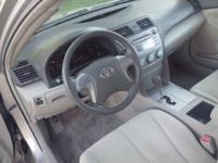 2008 Toyota Camry LE 4dr Sedan 5A East Brunswick, NJ - Image 8