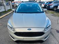 2015 Ford Focus Hatchback SE Tacoma - Image 9