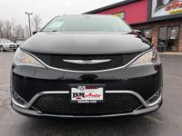 2017 Chrysler Pacifica Touring-L - Seating for 7 - New tires! Oak Forest - Image 3
