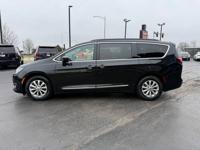 2017 Chrysler Pacifica Touring-L - Seating for 7 - New tires! Oak Forest - Image 5
