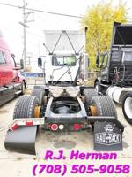 2009 Mack Tandem Axle Conventional Tractor Willow Springs, Illinois - Image 7