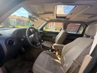2015 jeep liberty 4X4. 102K MILES LOW MILES QUEENS - Image 7
