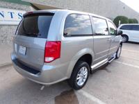 42K MILE DODGE GRAND CARAVAN SXT HANDICAP WHEELCHAIR RAMP VAN Irving, TX - Image 8