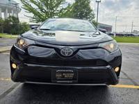 2018 Toyota RAV4 Adventure Downers Grove - Image 3