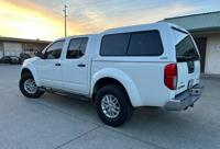 2016 Nissan Frontier SV 4X4 Auburn - Image 5