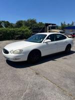 2007 Buick Lacrosse CX * Low original miles* Well Maintained - Image 2