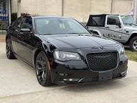 2021 Chrysler 300 300S RWD - Image 4