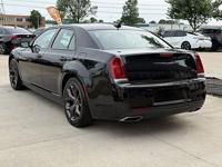 2021 Chrysler 300 300S RWD - Image 6