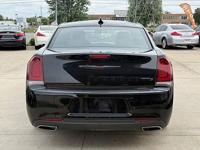 2021 Chrysler 300 300S RWD - Image 7