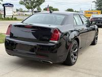 2021 Chrysler 300 300S RWD - Image 8