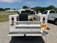 2015 CHEVROLET K2500 REG CAB GAS 4WD W/ UTILITY BED NOBLE - Image 6