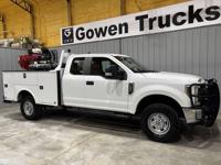 2019 Ford F-350 4x4 Extended Cab XL Utility Bed Mid TN - Image 2