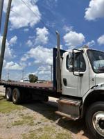 2015 Freightliner M2 106 Flatbed – 8.9L Cummins / Allison Auto / Clean - Image 3