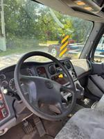 2015 Freightliner M2 106 Flatbed – 8.9L Cummins / Allison Auto / Clean - Image 9