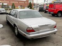 2001 Jaguar XJ-Series Vanden Plas salem ave woodbury nj 08096 - Image 5