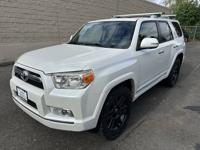 2012 Toyota 4runner Limited 4WD V6 --Third Row, Clean title, Loaded-- kirkland - Image 2