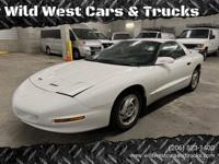 PONTIAC FIREBIRD FORMULA V8 LOW MILES NICE SEATTLE - Image 2