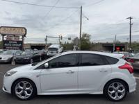 2014 FORD FOCUS ST MANUAL SHARP CLEAN CARFAX RUNS STRONG WE FINANCE FEASTERVILLE - Image 4