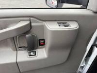 2023 CHEVROLET EXPRESS 3500 CUTAWAY 16 FOOT BOX TRUCK 6.6 V8 WHEAT RIDGE COLORADO - Image 9