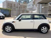 2011 Mini Cooper 2 Dr 6 Speed Manual Clean Car Fax 90.500 Miles Brooklyn - Image 6