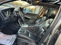 2012 Volvo xc60 AWD T6 Brooklyn - Image 10