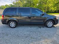 2009 CHRYSLER TOWN AND COUNTRY ZION ILLINOIS - Image 5