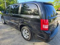 2009 CHRYSLER TOWN AND COUNTRY ZION ILLINOIS - Image 7