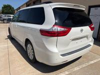 2015 Toyota Sienna XLE 8-Passenger 4D Edmond @ Legacy Auto - Image 9
