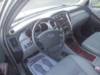 2005 Toyota Highlander Limited AWD 4dr SUV w/3rd Row East Brunswick, NJ - Image 8