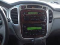 2005 Toyota Highlander Limited AWD 4dr SUV w/3rd Row East Brunswick, NJ - Image 10