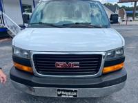 2017 GMC Savanna 2500 3/4 work cargo van 199k Winder, - Image 3