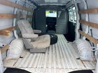 2017 GMC Savanna 2500 3/4 work cargo van 199k Winder, - Image 8