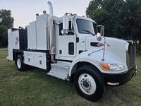 2016 Peterbilt 337 Lube Fuel Service Maintaner Maintenance Truck Non C - Image 5