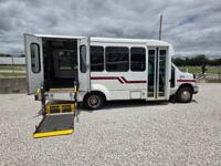 NON CDL 2010 Ford E-350 Shuttle Bus Kansas City - Image 5
