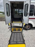 NON CDL 2010 Ford E-350 Shuttle Bus Kansas City - Image 6