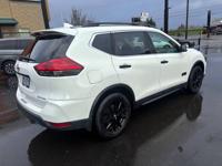 2017 Nissan Rogue SV Awd / STAR WARS Edition/ Pano Roof/ Back-Up Cam Salem-1477 Hawthorne Ave NE - Image 6